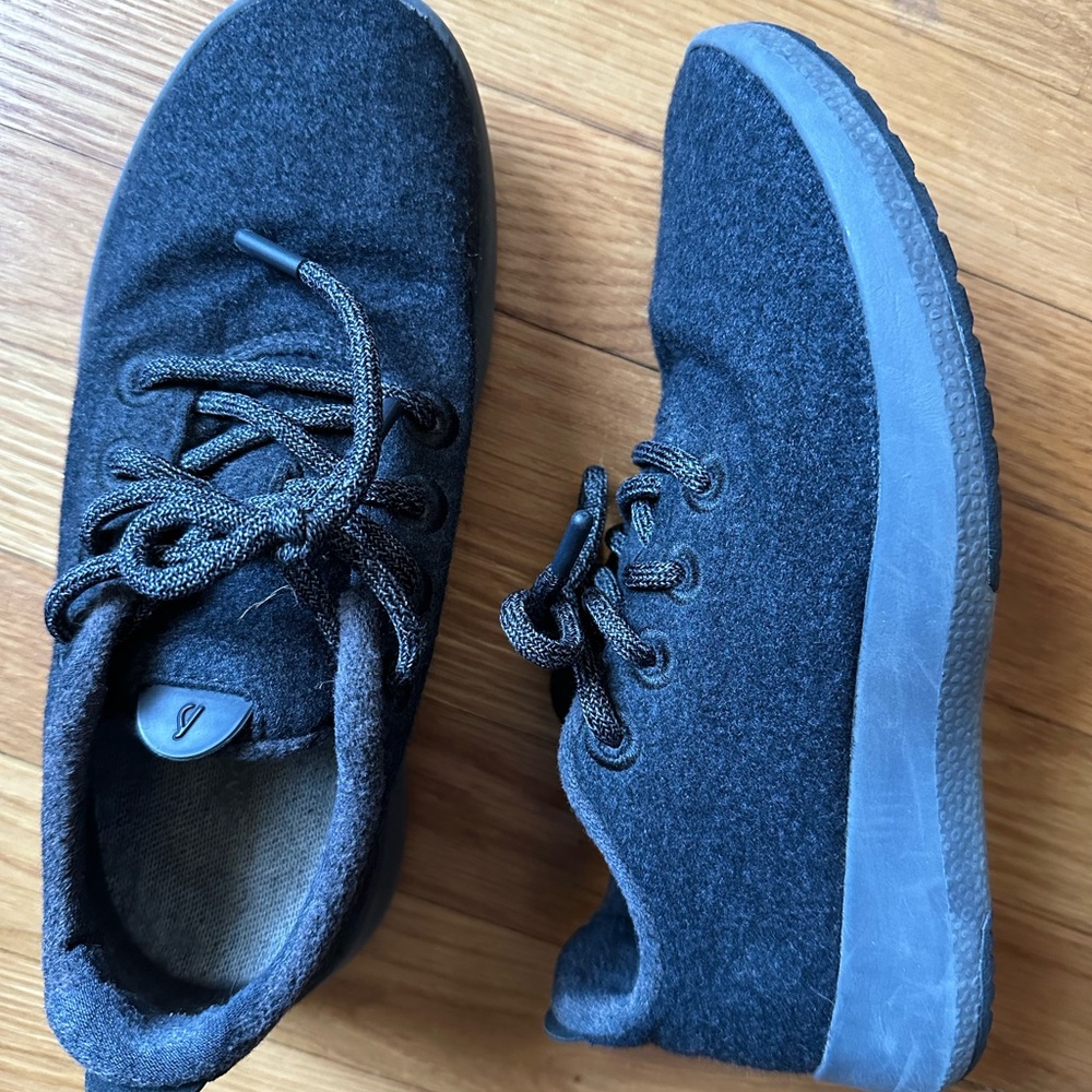 Allbirds Wool Runners Dark Grey Women’s Size 8 Sneakers